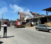 Sakarya'da Korkutan Yangin Açiklamasi Bölgeye Çok Sayida Itfaiye Sevk Edildi Haberi
