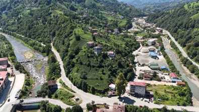 Tas Ve Micir Üretim Tesisleri Köy Halkini Canindan Bezdirdi