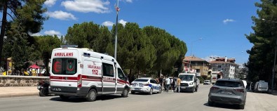Osmancik'ta Motosiklet Ile Hafif Ticari Araç Çarpisti Açiklamasi 1 Yarali