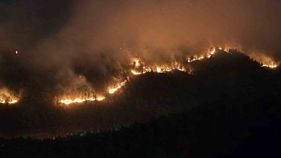 Yanginin Hakim Oldugu Alan Hava Kararinca Ortaya Çikti