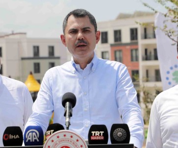 Bakan Kurum Yangindan Zarar Gören Konutlarin Sayisini Açikladi