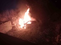 Burdur'da Köprüden Düsen Otomobil Yanarak Kül Oldu Açiklamasi Sürücü Son Anda Kurtarildi Haberi