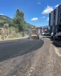 Posof'ta Bozulan Yollar Asfaltlaniyor