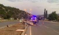 Amasya'da Refüje Dalan Otomobil Direge Çarpti Açiklamasi 4 Yarali Haberi