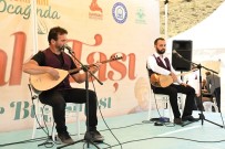 Asiklar Ablak Tasi'nda Bulustu, Sümmani Baba Anildi Haberi