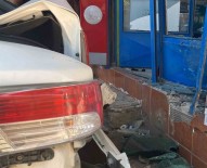 Geri Manevra Yapan Otomobil Kazaya Sebep Oldu Haberi