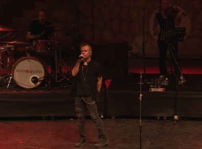 Büyükçekmece Belediyesi Kültür Ve Sanat Festivali'nde Emre Aydin Sahne Aldi