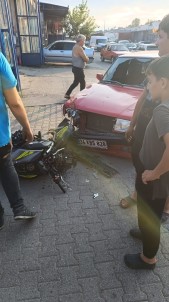Otomobil Ile Motosiklet Çarpisti Açiklamasi 1 Yarali