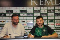 Sakaryaspor, Murat Cem Akpinar'i Yeniden Kiraladi