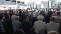 Yalova'da Haniye Için Giyabi Cenaze Namazi Kilindi Haberi