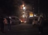 Agacin Dibindeki Elektrik Kablolarindan Çikan Kivilcim Korkuttu Haberi