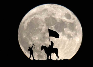 Bayburt'ta 'Süper Mavi Ay' Görsel Sölen Sundu