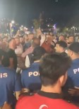 Beykoz Belediyesi'nin Konserinde Sanatçi Suavi Protesto Edildi Haberi