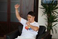 Down Sendromlu Tamer Istedi, Ameliyathanede Üçlü Sesleri Yankilandi