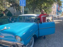 Klasik Otomobillere Olan Tutkusu Bir Is Haline Geldi Haberi