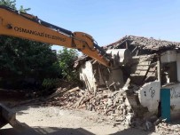 Osmangazi'de Bir Metruk Bina Daha Yikildi Haberi