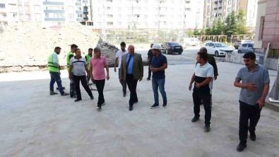 Van'da Okullarin Bakim Onarim Çalismalari Devam Ediyor