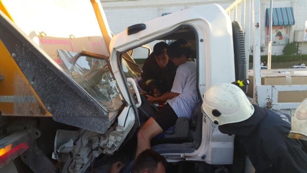 Antalya'da 5 araç birbirine girdi