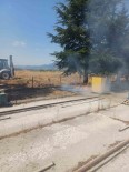 Akaryakit Istasyonunun Yaninda Aniz Yangini Çikti Haberi