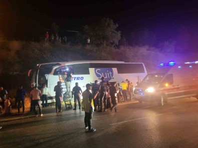 Aydin'da Yolcu Otobüsü Yoldan Çikti Açiklamasi 1 Ölü, 7 Yarali