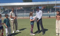 Basarili Ögrencilere Hediyeleri Takdim Edildi Haberi