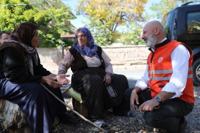 Baskan Çolakbayrakdar, 'Kirsal Mahallelerimizin Degerine Deger Katan Çalismalar Yapiyoruz'