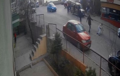 Dayak Yedigi Enistesine Kursun Yagdirdi, Ardindan Araç Ile Üzerinden Geçti