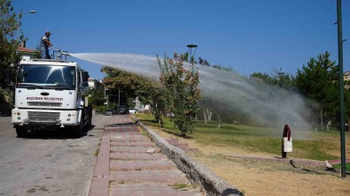 Keçiören'de Parklar Doga Dostu Sivi Gübreyle Yesilleniyor