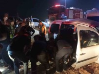 Mardin'de Minibüs Ile Kamyonet Çarpisti Açiklamasi 7 Yarali
