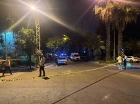 Sokak Ortasinda Basindan Vurulan Kisi Öldü