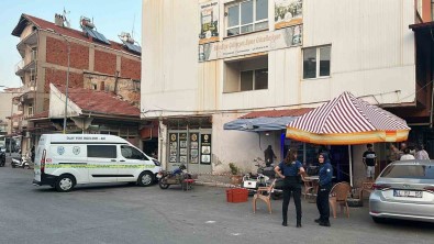 Usak'ta Iki Grup Arasinda Biçakli Kavga Açiklamasi 5 Yarali