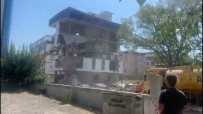 Atakum'da Kaçak Yapi Yikildi Haberi