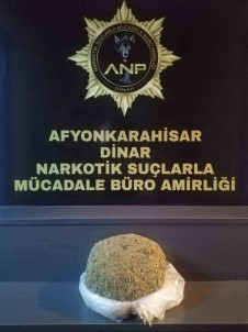 Bir Kilogramin Üzerinde Uyusturucu Madde Ile Yakalandi
