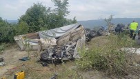 Bolu Dagi Geçisi'nde Feci Kaza Açiklamasi Tir Otomobili Sürükleyerek Devrildi, 2'Si Ölü 2 Yarali Haberi