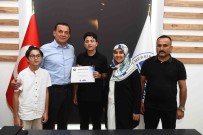 Özyigit, Dereceye Giren Ögrencileri Ödüllendirdi Haberi