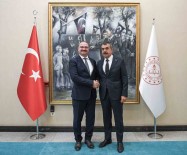 Rektör Hacimüftüoglu'ndan Milli Egitim Bakani Tekin'e Nezaket Ziyareti Haberi