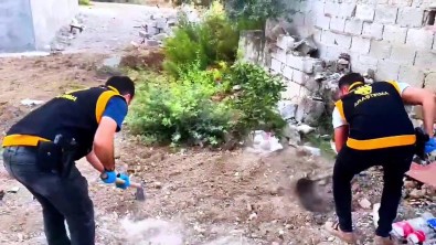 Topragin Altindan Cephanelik Çikti