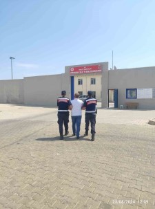 Afyonkarahisar'da Aranan Kaçak Sahis Yakalandi