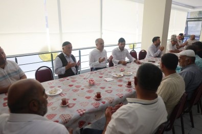 Baskan Çiftçi, Çayirovalilarla Bir Araya Geldi