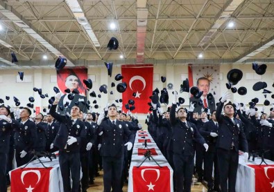Erzincan'da 428 Polis Adayi Mezun Oldu