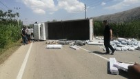 Insaat Malzemesi Yüklü Kamyonet Yan Yatti Açiklamasi 1 Yarali Haberi