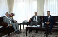 Milliyetçi Hareket Partisi Heyetinden Rektör Hacimüftüoglu'na Hayirli Olsun Ziyareti Haberi