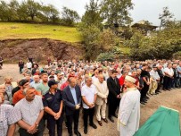 Yayla Evinde Yakilan Evde Hayatini Kaybeden Kasim Altuntas Topraga Verildi