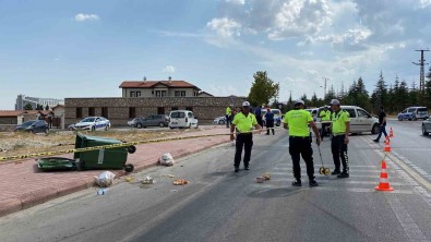 Yol Kenarinda Dilencilik Yaptigi Iddia Edilen Kadina Hafif Ticari Araç Çarpti