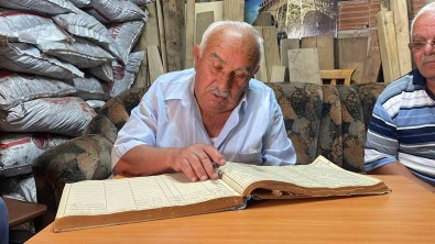 48 Yildir Bu Köyde Ölenlerin Isimleri Tek Tek Deftere Yaziliyor