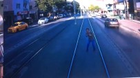 Izmit'te Tramvayin Yayaya Çarptigi Feci Kaza Kamerada Haberi