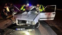 Kamyona Çarpan Tofas Otomobilin Çatisi Uçtu Açiklamasi 3 Agir Yarali Haberi