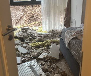 Ordu'da Istinat Duvari Çöktü Açiklamasi 48 Daireli Bina Bosaltildi