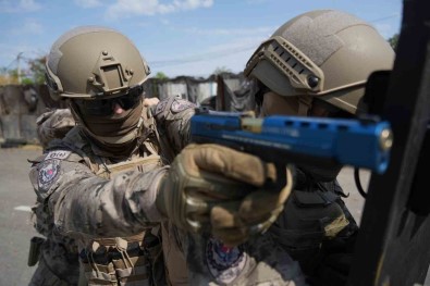 (Özel) Polis Özel Harekat'tan Nefes Kesen Tatbikat