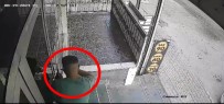 Polisten Kaçip Aracin Altinda Yakalanan 17 Yasindaki Zanli Suç Makinesi Çikti Haberi